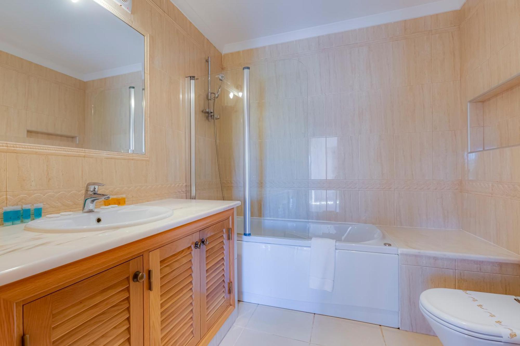The View - Santo Antonio Villas, Golf & Spa Salema Esterno foto