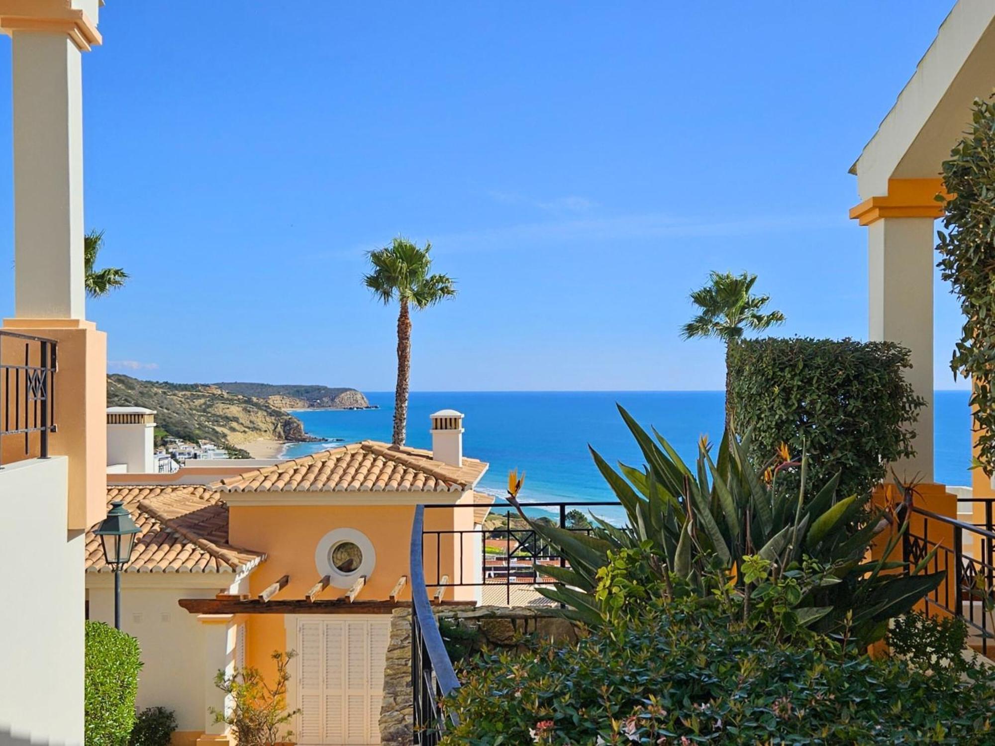 The View - Santo Antonio Villas, Golf & Spa Salema Esterno foto