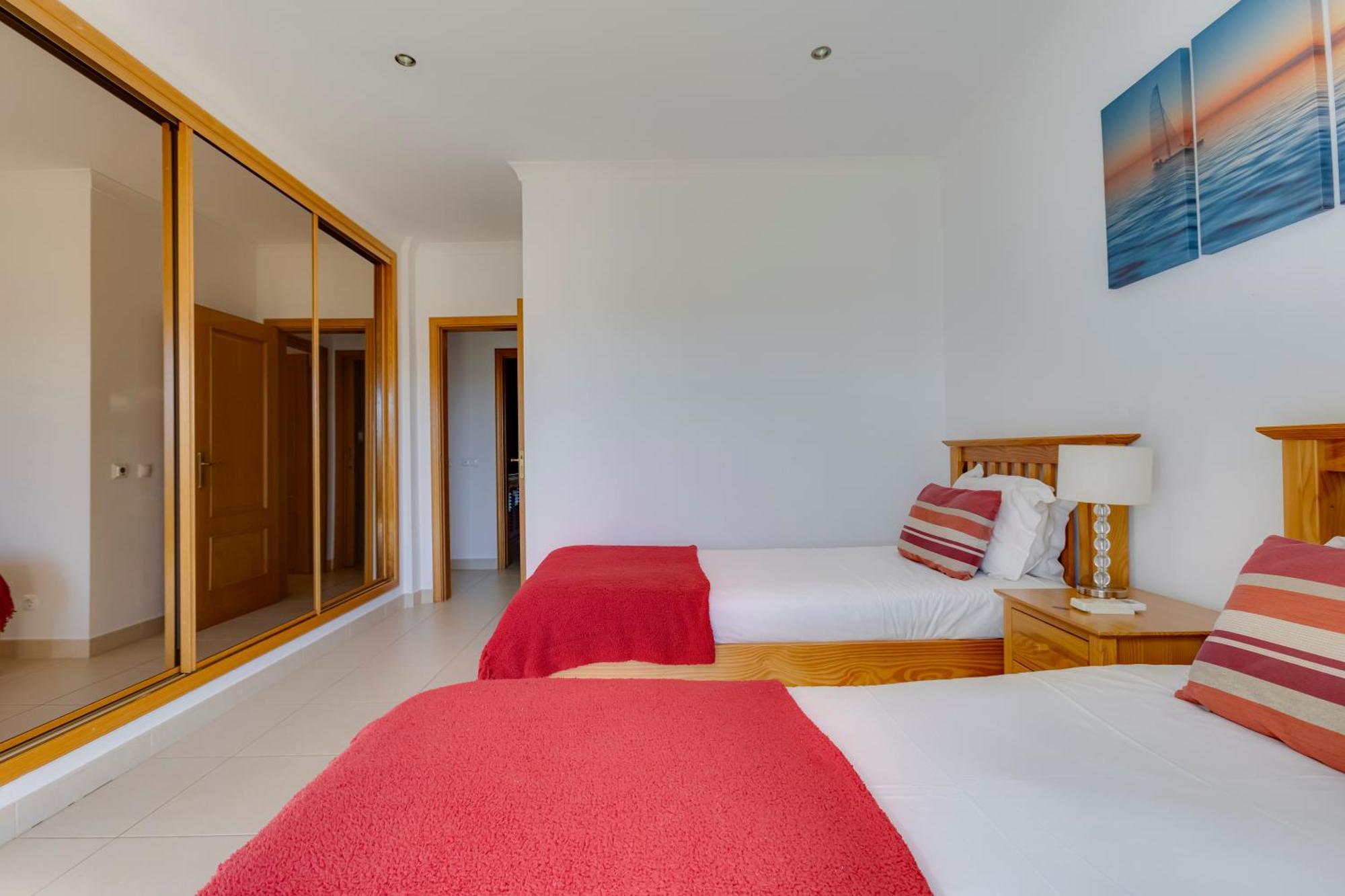 The View - Santo Antonio Villas, Golf & Spa Salema Esterno foto